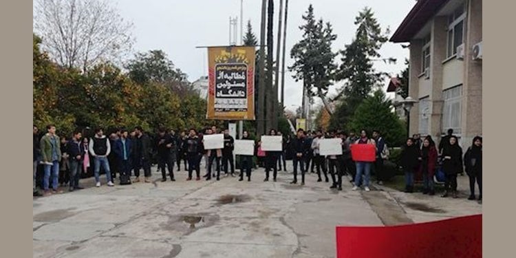 ۱۶ آذر روز دانشجو- همبستگی دانشجویان و استمرار قیام ایران 