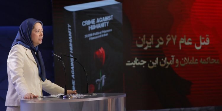 السيدة مريم رجوي، الرئيسة المنتخبة للمجلس الوطني للمقاومة الإيرانية المتحدثة الرئيسية في الندوة 