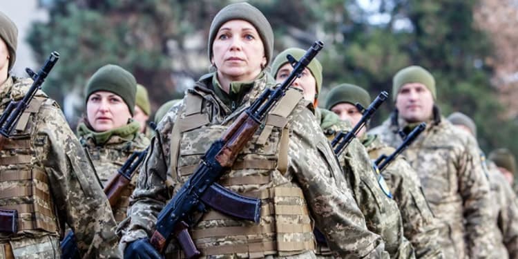 ما هو دور المرأة الأوكرانية في هذه الحرب؟