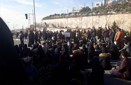 دومین روز اعتراض دانشجویان علوم و تحقیقات به کشته شدن همکلاسی هایشان
