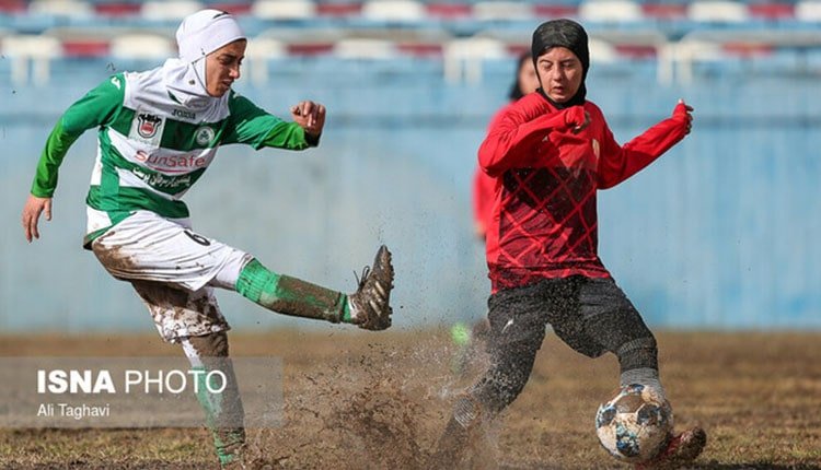 لیگ برتر فوتبال زنان ایران فاقد استانداردهای ورزشی در فصل زمستان است