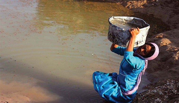 کمبود آب یکی از مشکلات زنان ایران