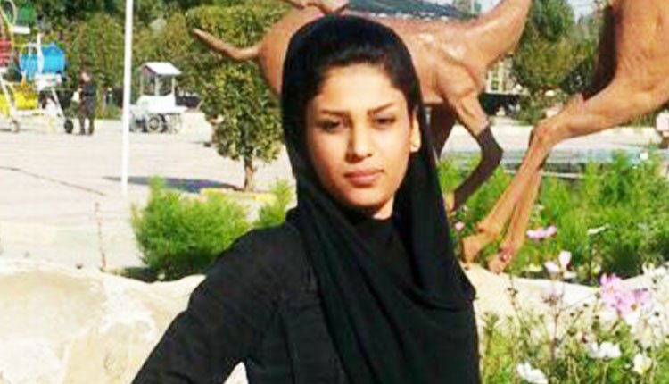 آمنه ظاهرساری در زندان سپیدار اهواز از خدمات درمانی محروم می شود