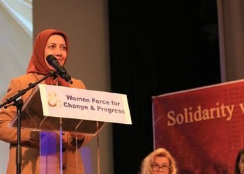 سروناز چیت ساز: نقش زنان ایرانی در مبارزه برای آزادی ایران کلیدی است