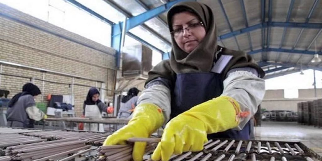 اشتغال زنان کارگر در بخش غیررسمی