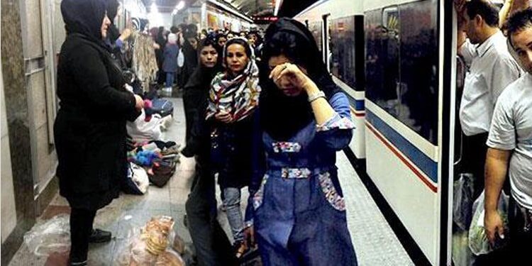 زنان دست فروش ایران – نشستن در تونل مرگ و تحقیر برای امرار معاش!