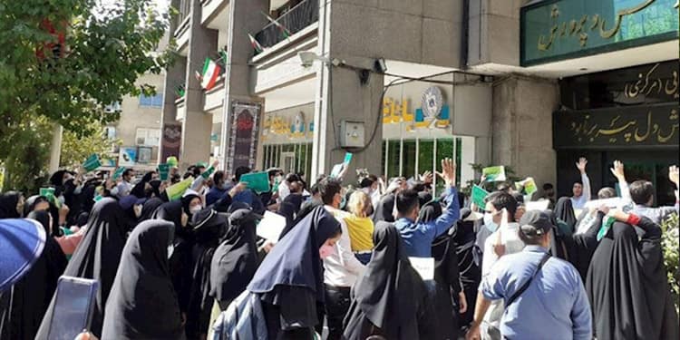 معلمان و فرهنگیان ایران در ۱۴ استان کشور دست به اعتراض سراسری زدند