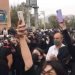 راهپیمایی هزاران تن از مردم برای گرامیداشت شهیدان در ۴۹مین روز قیام ایران