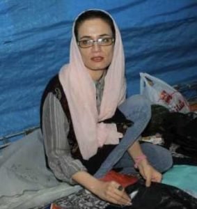 D'autre part, Maryam Payab, une militante des droits civils de Behbahan, a été 