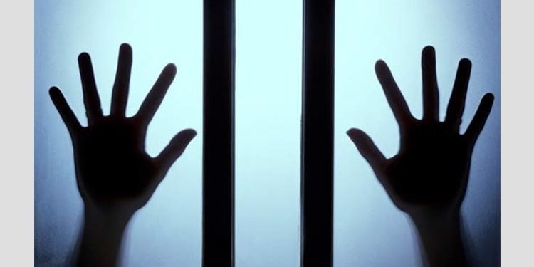 Deux prisonnières d'opinion sauvagement torturées en Iran