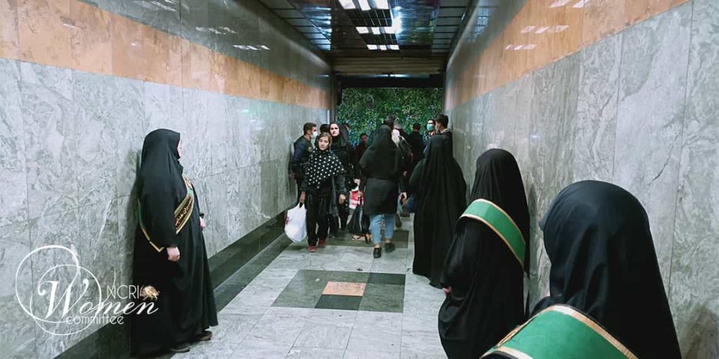 Surveillants de hijab patrouilles d'hijab recrutées dans les stations de métro de Téhéran