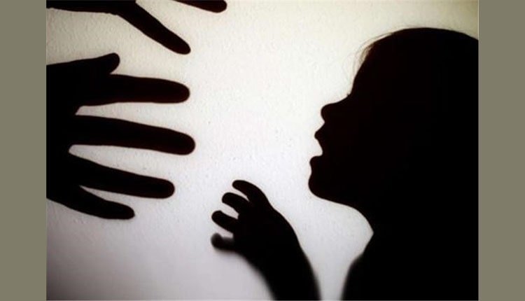 Two girls in Karaj become victims of domestic violence