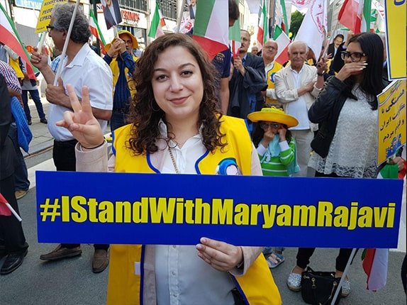 Iranian women in Brussels rally