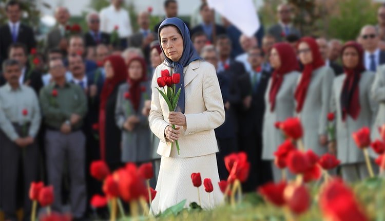 Commemorating victims of the 1988 massacre