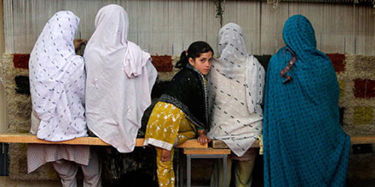 Iranian female breadwinners reap sadness